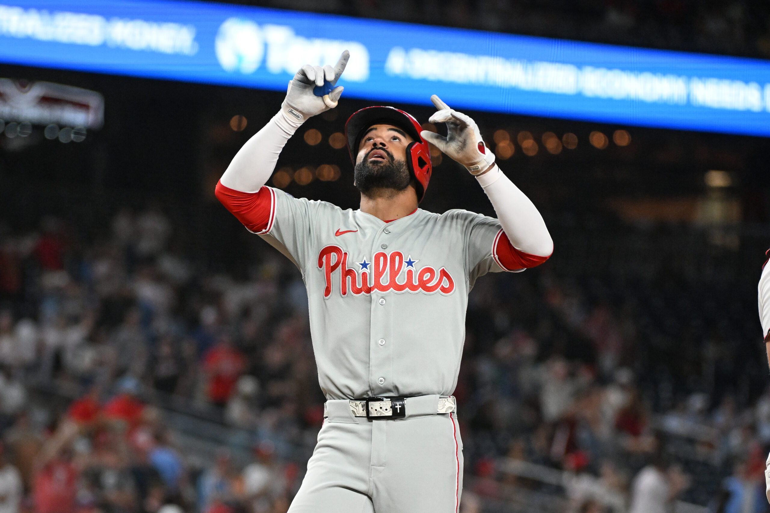 Phillies Stun Nationals 5-4 with Ninth-Inning Heroics